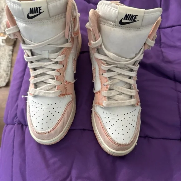 Pale orange & white jordan 1s - Picture 4 of 6